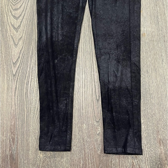 Idyllwind Miranda Lamber Pants Skinny Low Rise Textured Coated Black Size 4 - Picture 3 of 12